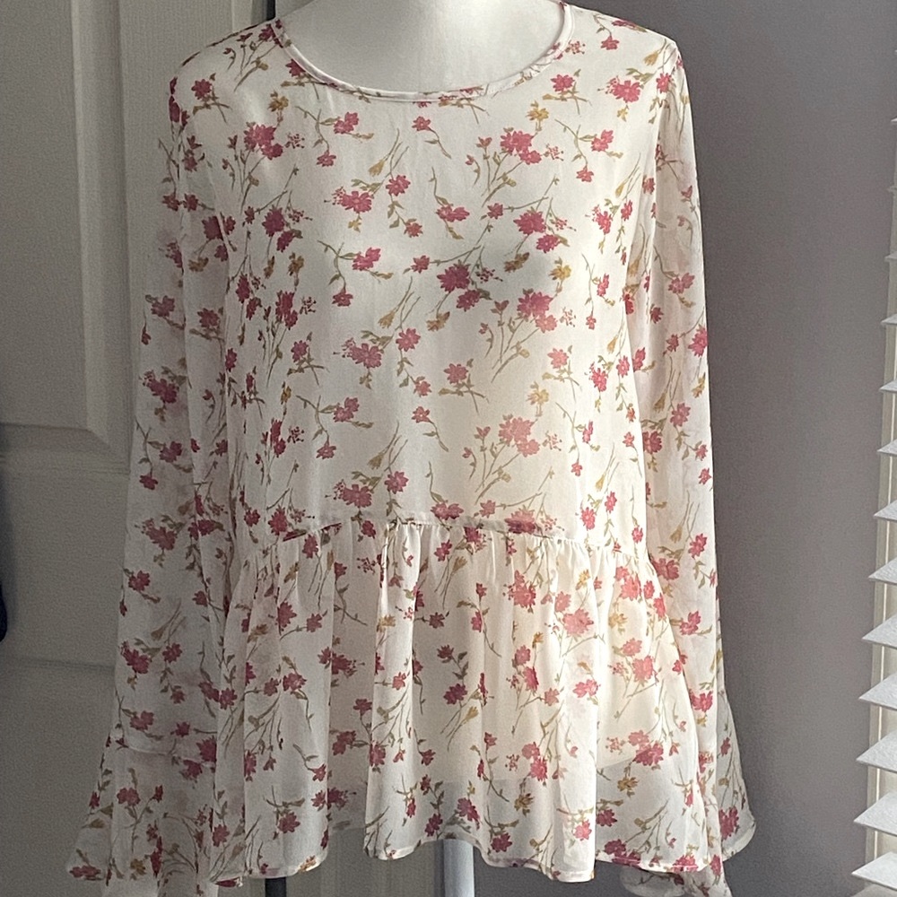 Women’s Medium Krazy Kat Bell Sleeve Floral Blouse